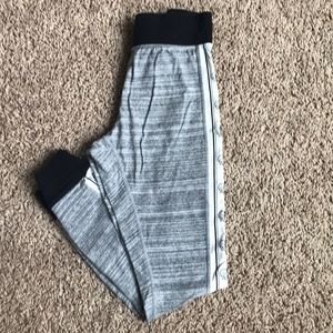 Ivory Ella gray leggings